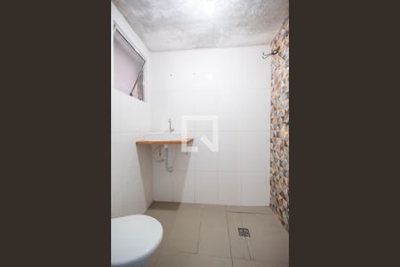 Banheiro de casa para alugar com 1 quarto, 90m² em Jardim Munhoz Junior, Osasco