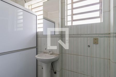Casa à venda com 300m², 1 quarto e 2 vagas Casa à venda com 300m², 1 quarto e 2 vagasBanheiro