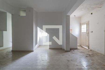 Casa à venda com 300m², 1 quarto e 2 vagas Casa à venda com 300m², 1 quarto e 2 vagasSala 2