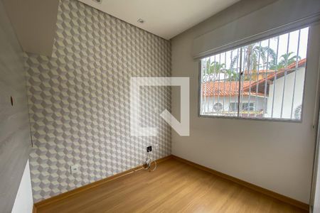 Quarto de apartamento à venda com 2 quartos, 86m² em Álvaro Camargos, Belo Horizonte