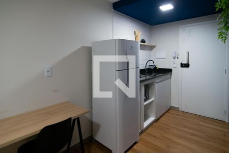 Cozinha de kitnet/studio para alugar com 0 quarto, 19m² em Bela Vista, São Paulo