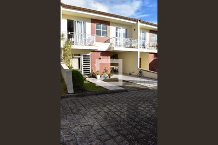 Casa de condomínio para alugar com 120m², 3 quartos e 1 vagaFachada do sobrado