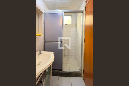 Apartamento para alugar com 70m², 2 quartos e 1 vaga Apartamento para alugar com 70m², 2 quartos e 1 vagaBanheiro