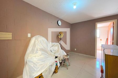 Sala de apartamento para alugar com 2 quartos, 70m² em Rubem Berta, Porto Alegre