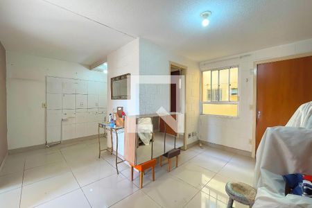 Sala de apartamento para alugar com 2 quartos, 70m² em Rubem Berta, Porto Alegre