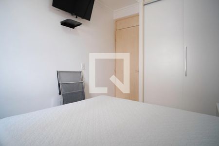 Quarto 1 de apartamento para alugar com 3 quartos, 58m² em Vila Araguaia, São Paulo