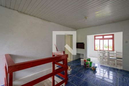 Sala de casa de condomínio à venda com 3 quartos, 400m² em Vila Nova, Porto Alegre