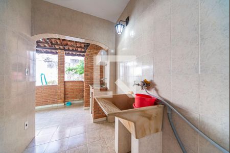 Casa à venda com 336m², 3 quartos e 4 vagasÁrea de Serviço