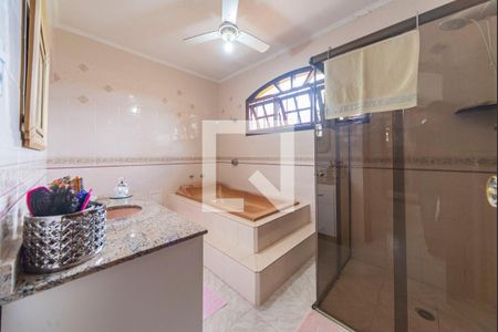 Casa à venda com 336m², 3 quartos e 4 vagasSuíte