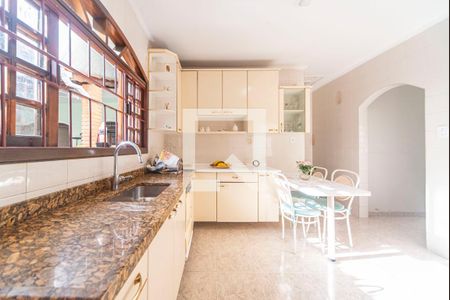 Casa à venda com 336m², 3 quartos e 4 vagasCozinha