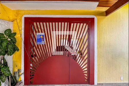 Casa à venda com 336m², 3 quartos e 4 vagasPlaca banner instalada na Fachada