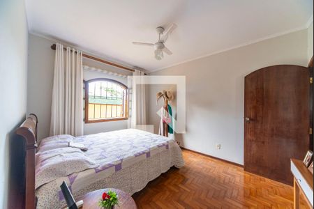 Casa à venda com 336m², 3 quartos e 4 vagasSuíte