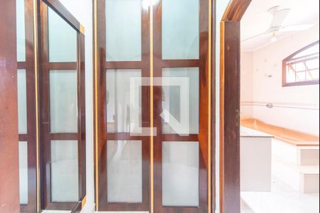 Casa à venda com 336m², 3 quartos e 4 vagasCloset Suíte