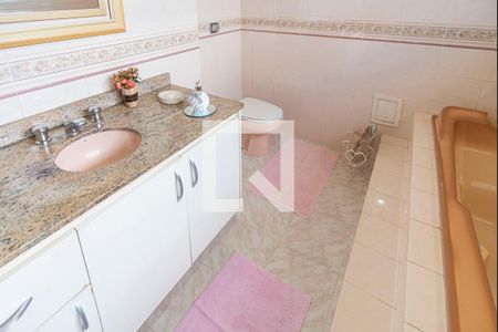 Casa à venda com 336m², 3 quartos e 4 vagasSuíte