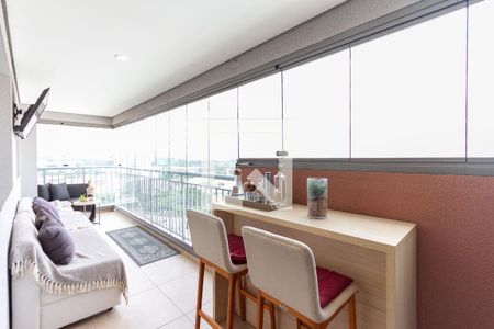 Apartamento para alugar com 69m², 2 quartos e 2 vagasVaranda