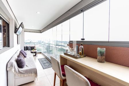 Apartamento para alugar com 69m², 2 quartos e 2 vagasVaranda