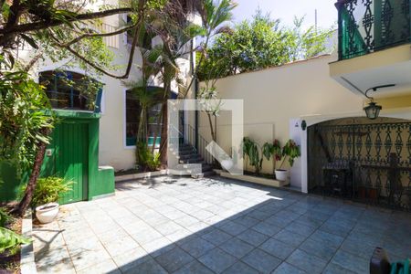 Área externa  de casa à venda com 4 quartos, 300m² em Jardim da Gloria, São Paulo