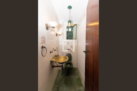 Lavabo  de casa à venda com 4 quartos, 300m² em Jardim da Gloria, São Paulo