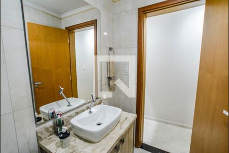 Lavabo de casa para alugar com 3 quartos, 250m² em Parque das Nações, Santo André