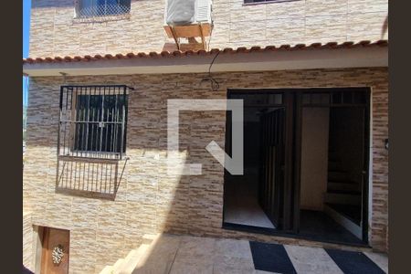 Casa de condomínio para alugar com 90m², 2 quartos e sem vaga Casa de condomínio para alugar com 90m², 2 quartos e sem vagaFachada