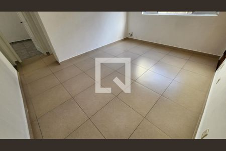 Detalhe Sala de apartamento para alugar com 2 quartos, 65m² em Encruzilhada, Santos