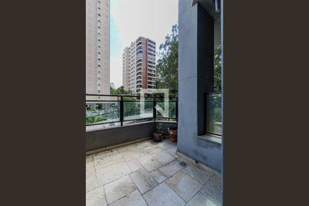 Varanda da sala  de apartamento para alugar com 4 quartos, 196m² em Vila Suzana, São Paulo