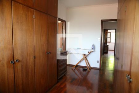 Casa à venda com 364m², 3 quartos e 7 vagasCloset Suíte 