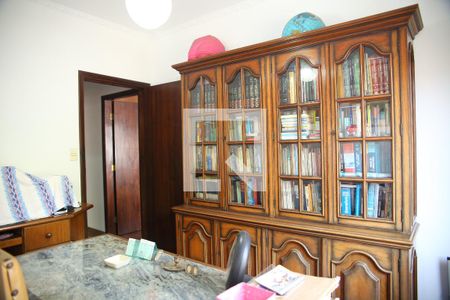 Casa à venda com 364m², 3 quartos e 7 vagasEscritório 