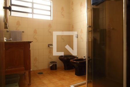 Casa à venda com 364m², 3 quartos e 7 vagasBanheiro 