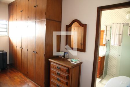 Casa à venda com 364m², 3 quartos e 7 vagasCloset Suíte 