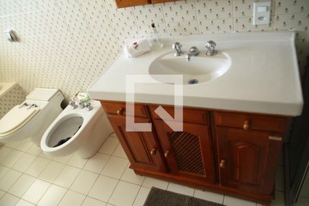 Casa à venda com 364m², 3 quartos e 7 vagasBanheiro sa Suíte 