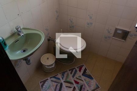 Casa à venda com 269m², 4 quartos e 4 vagasBanheiro 2