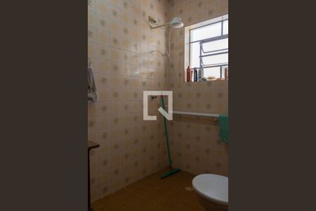 Casa à venda com 269m², 4 quartos e 4 vagasBanheiro