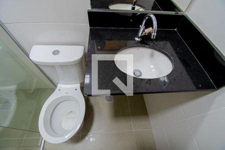 Banheiro  de kitnet/studio para alugar com 1 quarto, 25m² em Qnn 19, Brasília