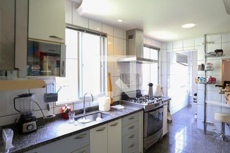 Apartamento à venda com 350m², 4 quartos e 2 vagasCozinha 