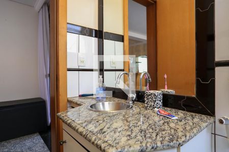 Banheiro de apartamento à venda com 4 quartos, 350m² em Palmares, Belo Horizonte