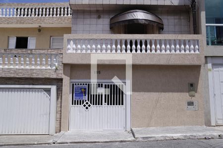 Casa para alugar com 119m², 2 quartos e 2 vagasFachada