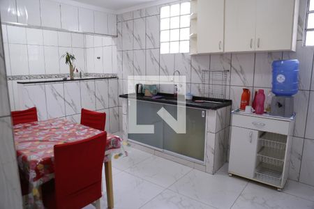 Casa para alugar com 119m², 2 quartos e 2 vagasCozinha