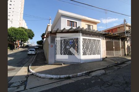 Casa à venda com 150m², 3 quartos e 2 vagasFachada
