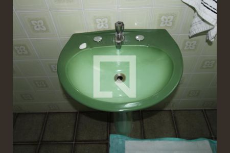 Casa à venda com 150m², 3 quartos e 2 vagasBanheiro Social