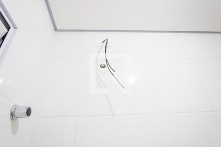 Banheiro de apartamento à venda com 1 quarto, 45m² em Vila América, Santo André