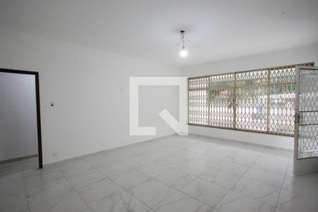 Sala de casa à venda com 3 quartos, 160m² em Taquara, Rio de Janeiro