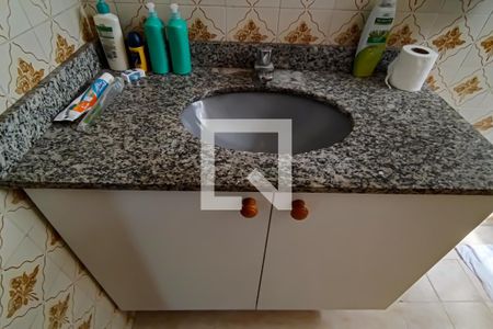 banheiro social de casa à venda com 4 quartos, 150m² em Taquara, Rio de Janeiro