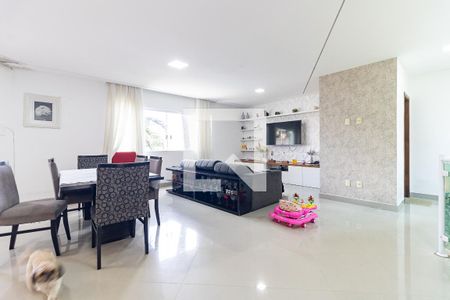 Sala  de casa à venda com 3 quartos, 400m² em Bosque da Saúde, São Paulo