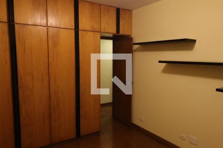 Quarto 1 de apartamento à venda com 6 quartos, 220m² em Planalto Paulista, São Paulo