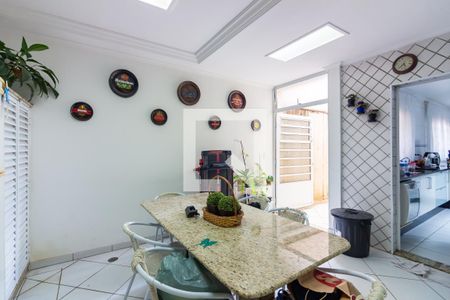 Casa à venda com 220m², 3 quartos e 4 vagasCozinha