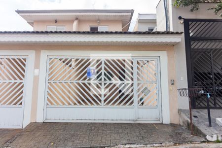 Casa à venda com 220m², 3 quartos e 4 vagasFachada