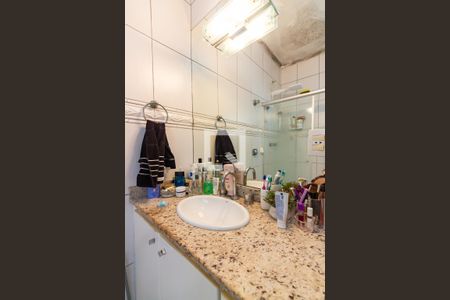 Casa à venda com 220m², 3 quartos e 4 vagasBanheiro Social