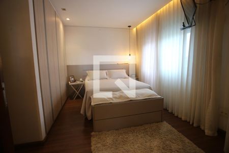 Apartamento para alugar com 340m², 5 quartos e 5 vagassuite