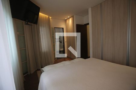 Apartamento para alugar com 340m², 5 quartos e 5 vagassuite